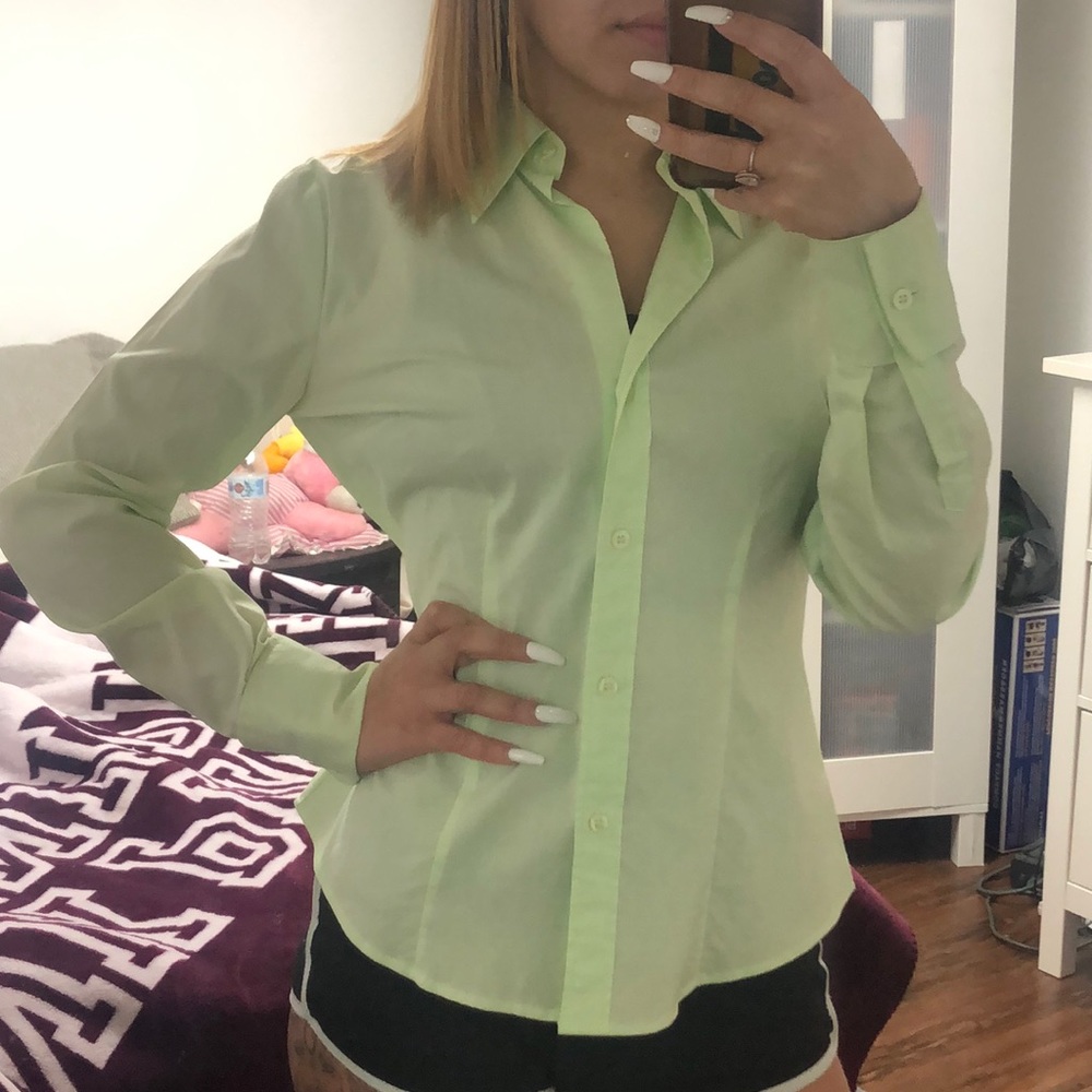 Green button down - Picture 3 of 3